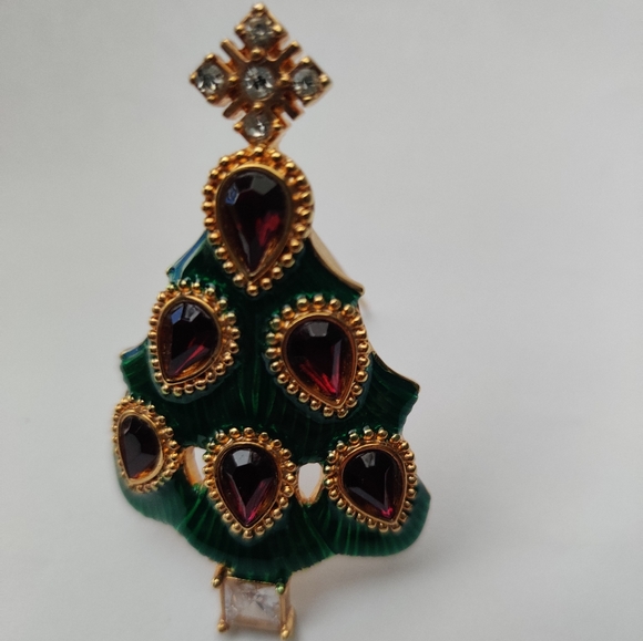Vintage Signed Monet Christmas Tree Brooch - Picture 6 of 15